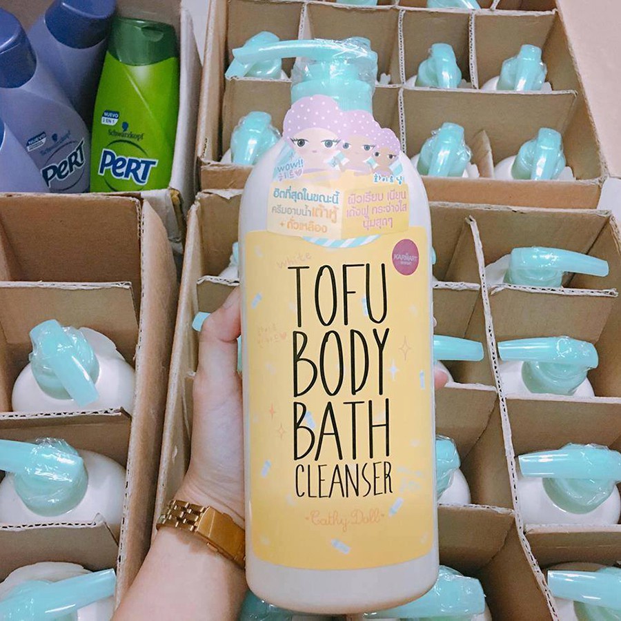 Sữa Tắm Dưỡng Trắng Cathy Doll White Tofu Body Bath Cleanser