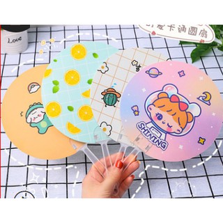 Quạt Nhựa Tròn Họa Tiết Dễ Thương