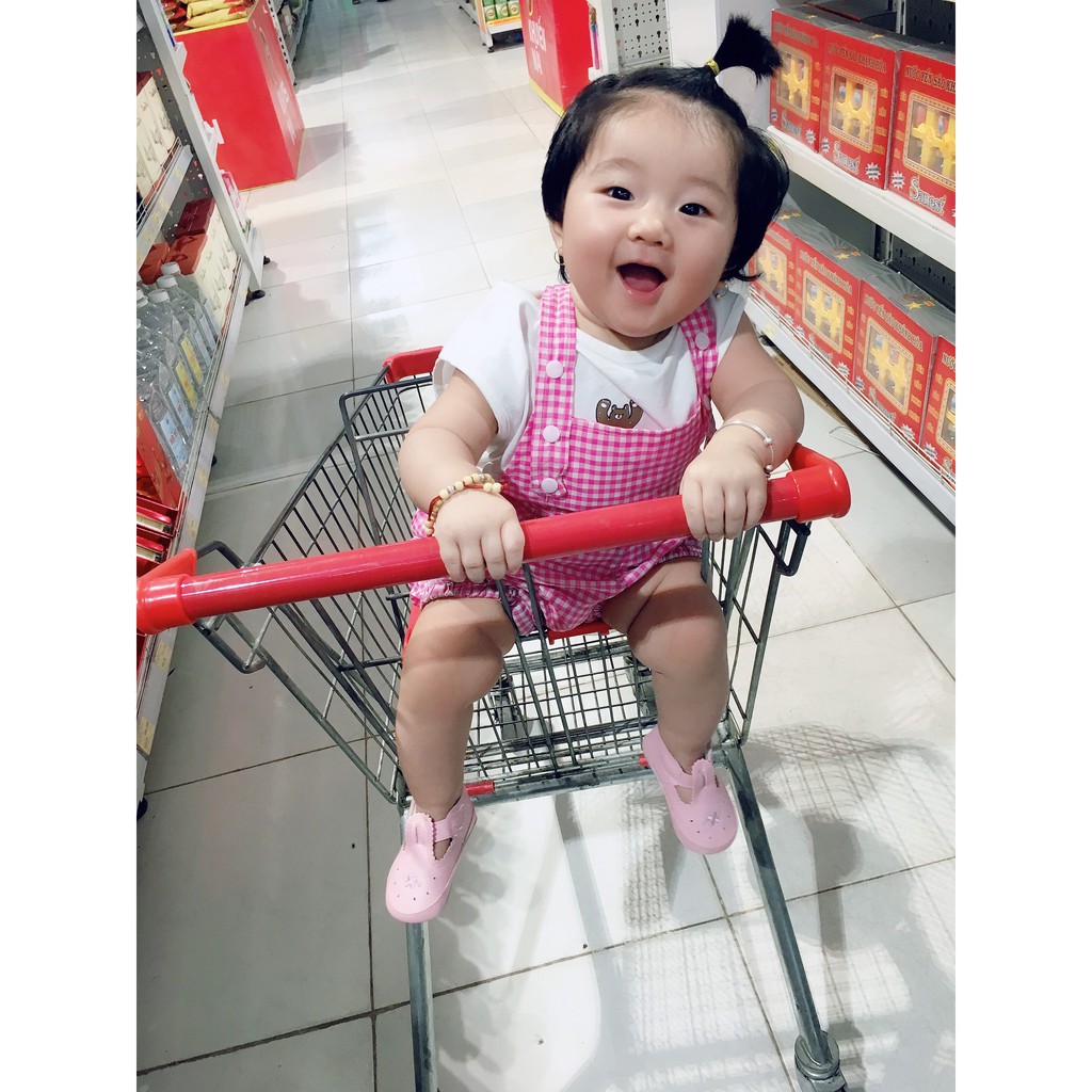 Yếm hồng so cute