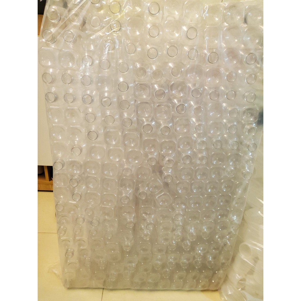 Chai Nhựa Vuông 330Ml Đựng Trà Sữa kèm nắp đen và sticker | BigBuy360 - bigbuy360.vn