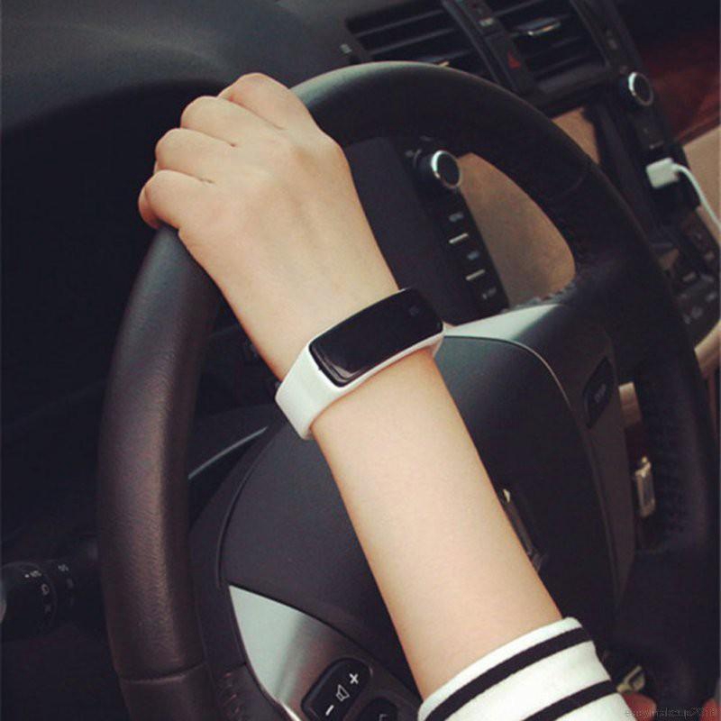 Đồng hồ điện tử màn hình cảm ứng LED | BigBuy360 - bigbuy360.vn