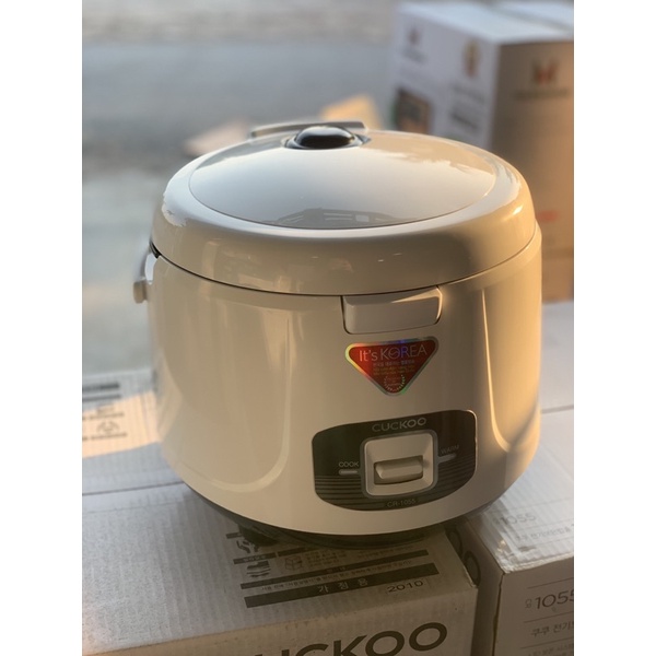 Nồi cơm điện CUCKOO_1,8l 1055 Nồi cơm nắp gài Cuckoo CR-1055/WHBKVNCV