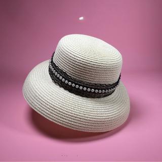 Summer hat by the pearl beach
