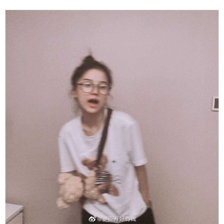 Phong Cách ins Mắt Kính Gọng Đen Trơn Dày Dặn Chống Ánh Sáng Xanh Lam Phong Cách luo million tik tok Cho Nữ