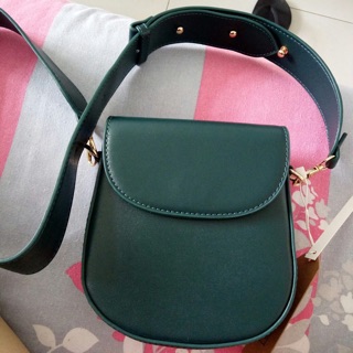 Túi đeo chéo Trois bag