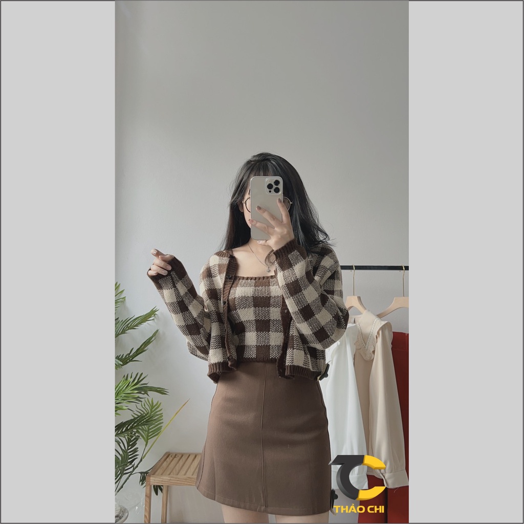 Áo khoác cardigan len kẻ caro kèm áo 2 dây mix đồ cực xinh | BigBuy360 - bigbuy360.vn
