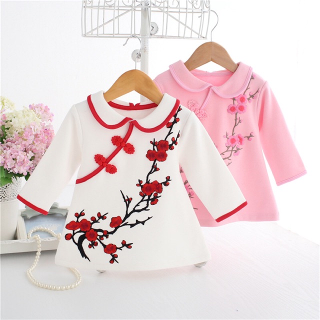 Váy tết điệu cho bé gái