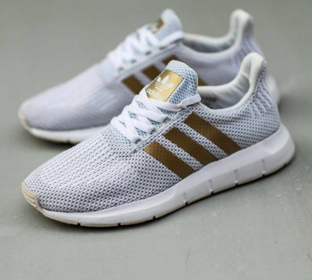 Giày Thể Thao Adidas Swift Run Thời Trang Năng Động Cho Nam Nữ