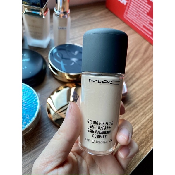 Kem nền MAC STUDIO FIX FLUID SKIN BALANCING Spf 15 Sẵn n12,n20