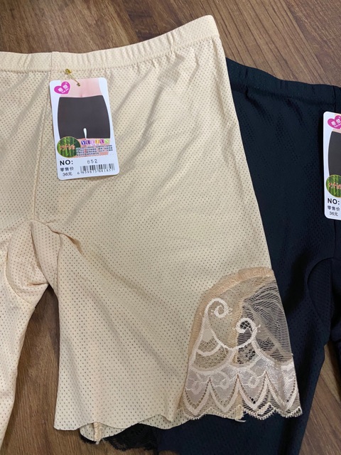 Quần đùi trong váy thông hơi pha ren cách điệu | BigBuy360 - bigbuy360.vn