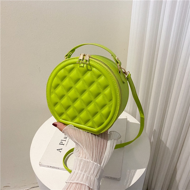 Túi Xách Dáng Tròn Nhỏ Xinh Phối Dây Xích Thời Trang Mùa Hè 2022 Mới Cho Nữ