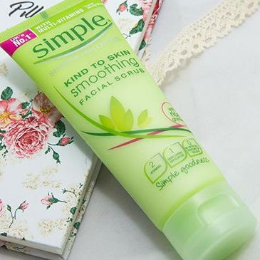 Tẩy Tế Bào Chết Simple cho da nhạy cảm - Simple Kind To Skin Soothing Facial Scrub 75ml | BigBuy360 - bigbuy360.vn