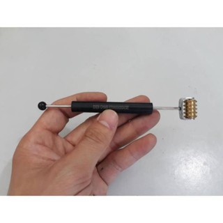 Dụng cụ diện chẩn - thanh lăn đồng và dò hạt