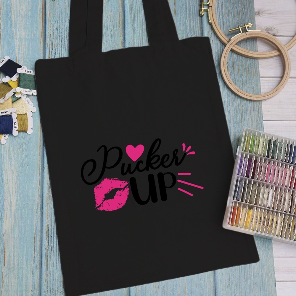Túi vải, túi Tote (màu đen) VALENTINE QUOTES - Mẫu 1 vải canvas dày đẹp cho nữ có khóa miệng đi học đi chơi.