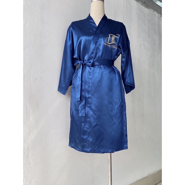 Áo choàng lụa makeup-salon-spa-studio màu xanh than