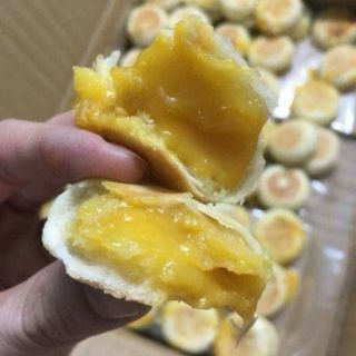 Bánh pía sầu riêng tươi
