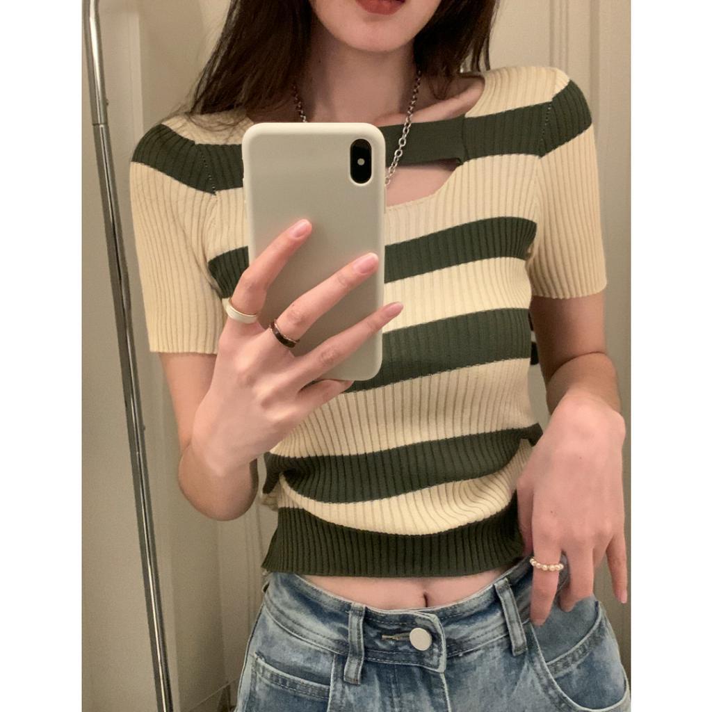 qkoole Áo Thun Dệt Kim Ngắn Tay Họa Tiết Kẻ Sọc Phong Cách Vintage