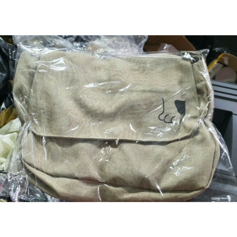 Túi đeo chéo đi làm, đi học đẹp, giá rẻ, vải canvas - CHÂN CHÓ THÊU