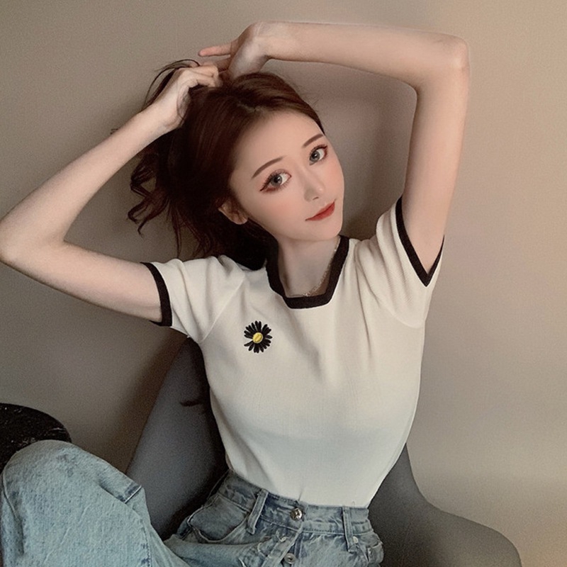 Áo Thun Ngắn Tay Thêu Hoa Cúc Nhỏ Xinh Xắn Cho Nữ