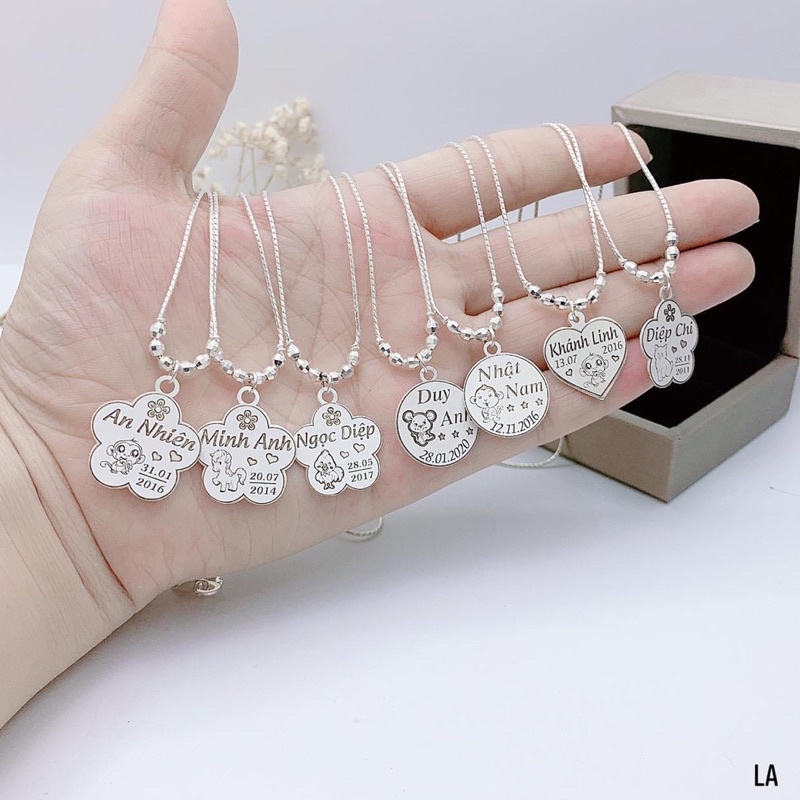 Dây chuyền bạc khắc tên liền mặt cho bé