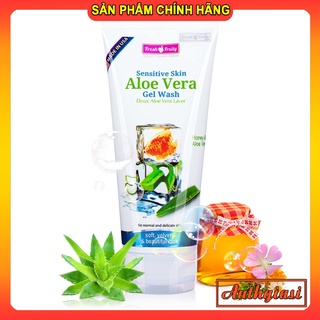 Sữa rửa mặt Fresh and Fruity Sensitive Skin Aloe Vera 150ml lành tính dành cho da nhạy cảm chiết xuất từ lô hội