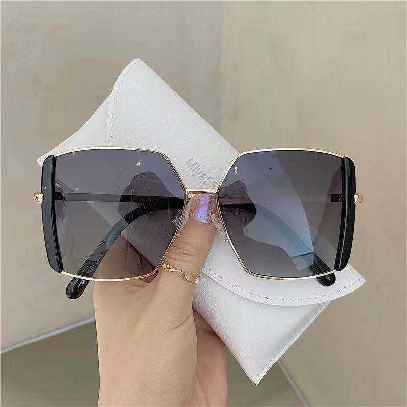Kính mát NỮ Tisselly K14 gọng vuông lớn phiên bản hàn quốc cá tính sử dụng khi đi đường dã ngoại gọng nhựa dẻo