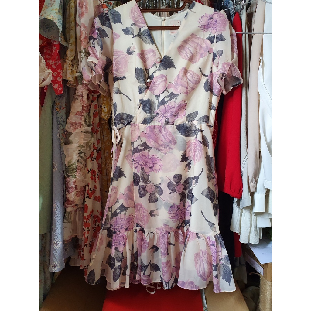 Váy Wrap chân bèo voan tơ hoa hồng màu be vàng Size S