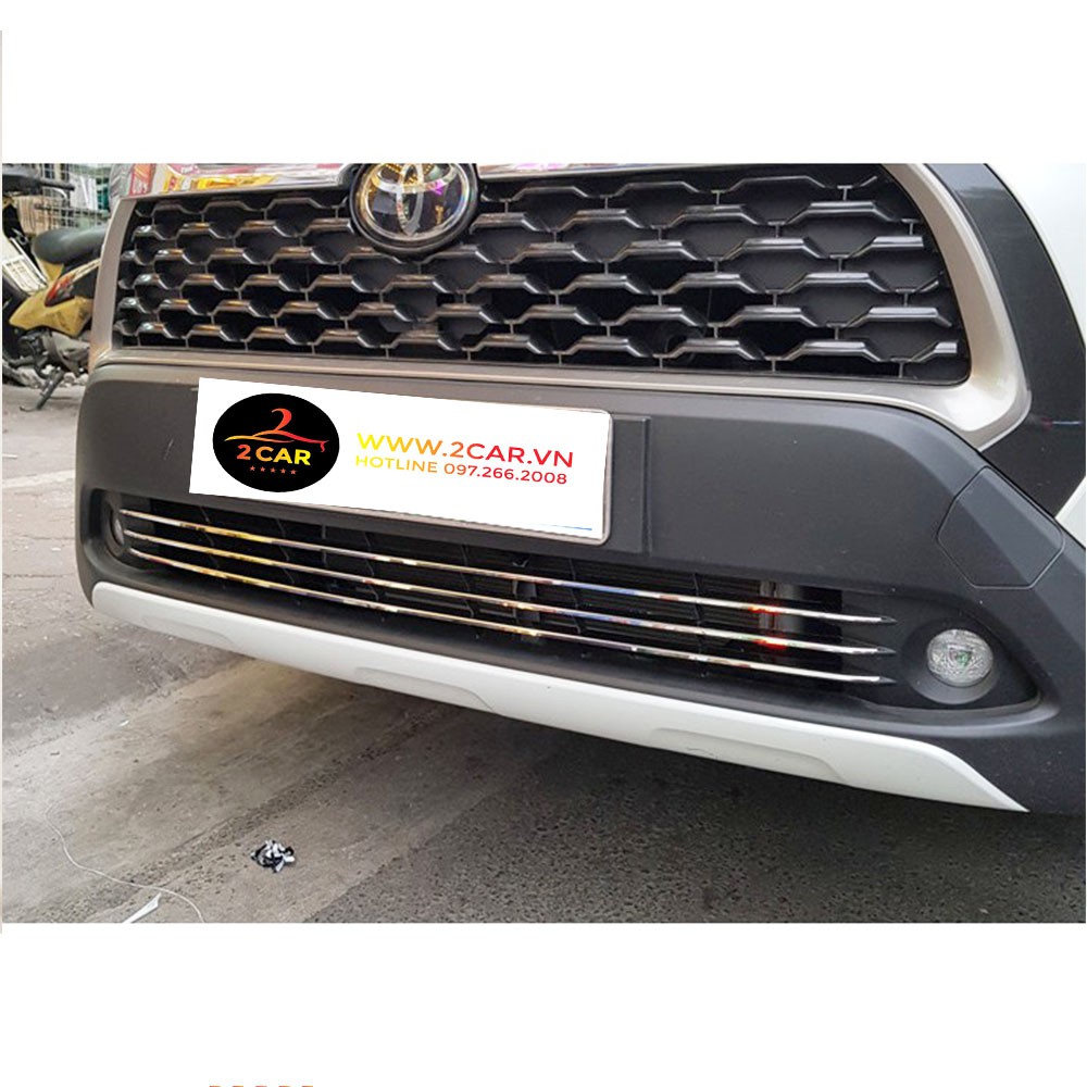 Ốp mặt Ca Lăng, calang dưới xe Toyota Cross 2020, 2021, 2022, 2023– 3 thanh Bên dưới biển số- ốp lưới tản nhiệt