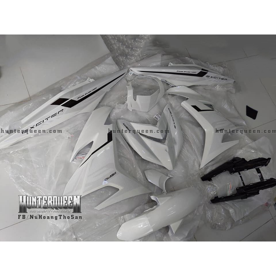 Tem rời Exciter 150 xe trắng. Tem RC trắng đen. Thay đổi màu sắc và chi tiết theo yêu cầu. Sắc nét, bền màu