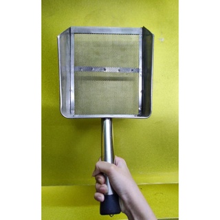 Xẻng xúc phân gà, sàn cát, vệ sinh chuồng gà bằng Inox