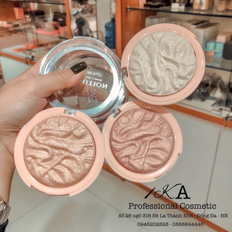 Phấn bắt sáng REVOLUTION HIGHLIGHTER RELOADED