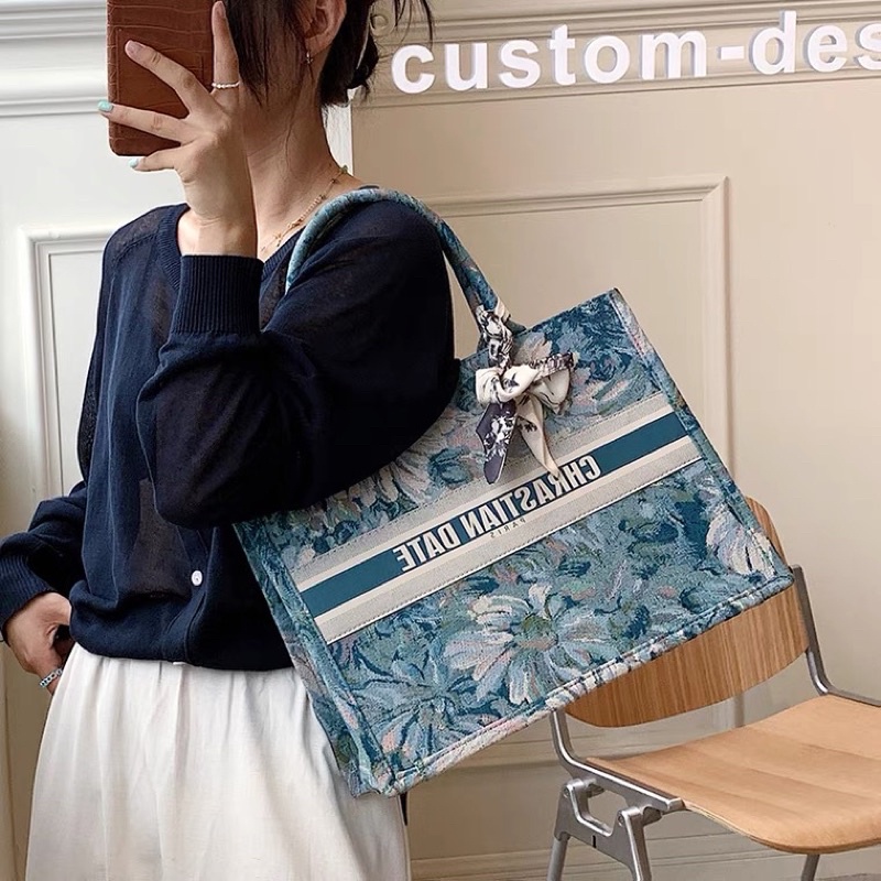 Túi xách CHRISTIAN DATE phối hoa