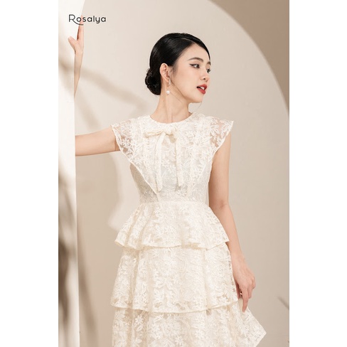 Váy Ba Tầng Ren Hoa Cổ Tròn Phối Nơ Xinh Xắn Amy Dress