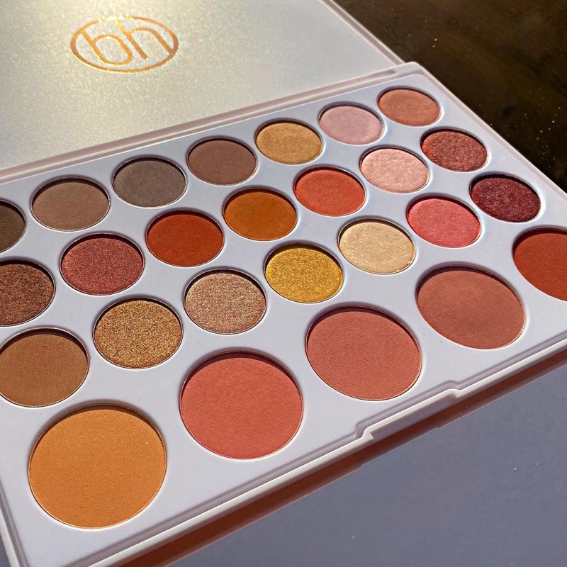 [Bill] Bảng Mắt BH Cosmetics Noveau Neutrals 24 ô cho mắt và má | BigBuy360 - bigbuy360.vn