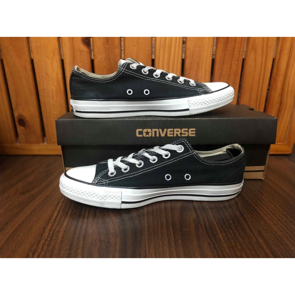 GIÀY SNEAKERS CONVERSE CỔ THẤP SIZE 39 FULL BOX MÀU ĐEN TRẮNG (REAL/2HAND)(CÓ BẢO HÀNH)