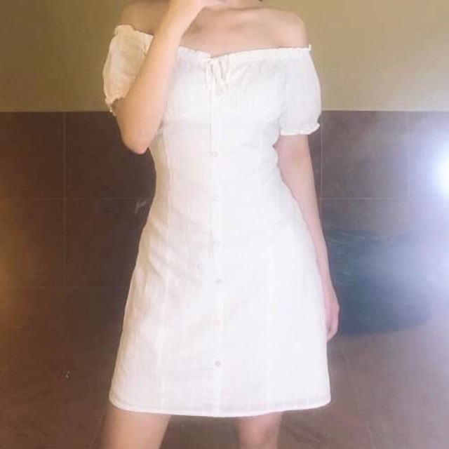 Váy trắng xinh dep
