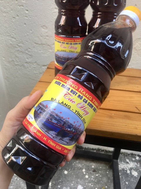 Nước mắm RÚT NỎ cốt cá cơm đặc sản Ba Làng - Thanh Hoá vị mắm dịu, mùi thơm chuẩn vị mắm xứ Thanh &quot;đắt xắt ra miếng&quot;