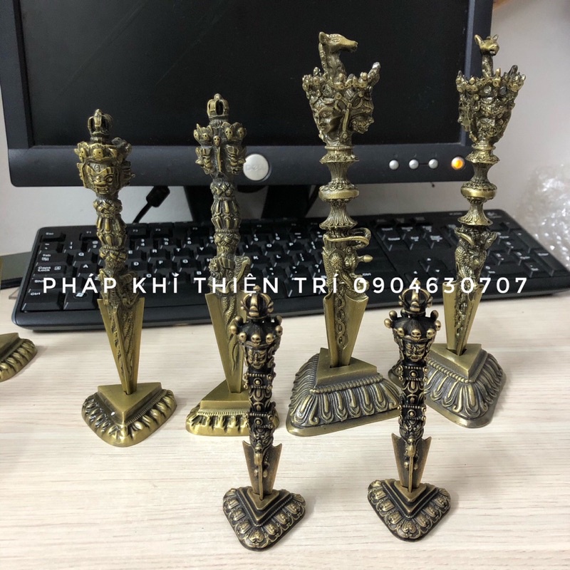 Phổ Ba kim cang loại đẹp ,có chân cắm , 6 mẫu , chất liệu đồng đúc , pháp khí Mật tông ,dùng trong các pháp đàn.