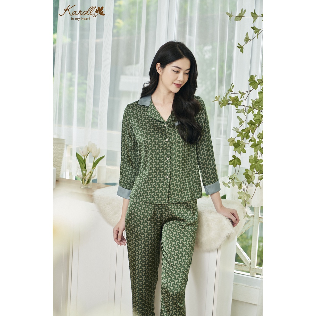 Đồ bộ mặc nhà nữ Karoll chất lụa quần dài tay lỡ hoạ tiết siêu xinh NH22.071