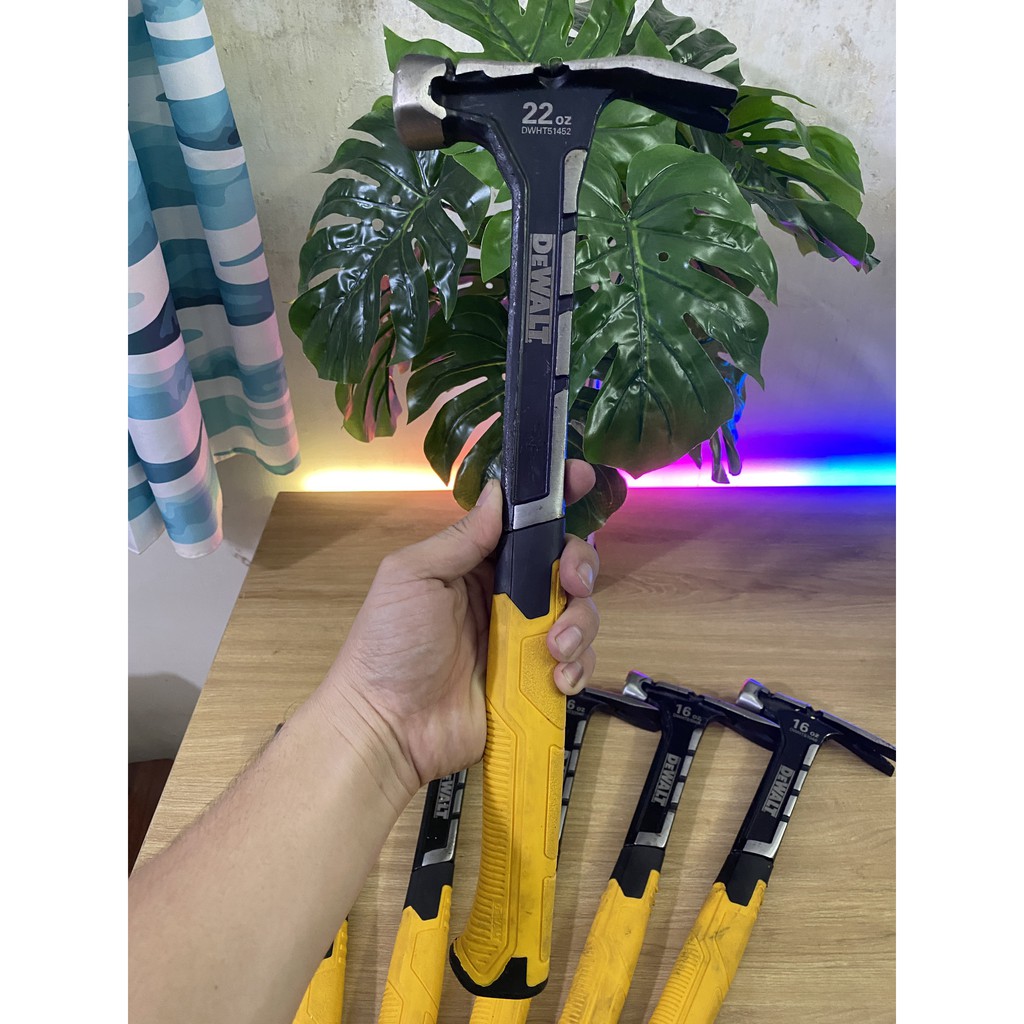 búa đóng đinh Dewalt Mỹ