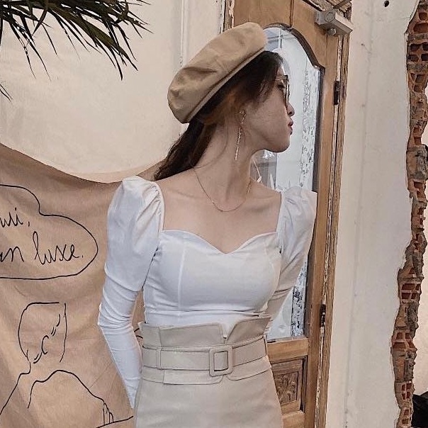 25 STUDIO Áo ôm tay dài vai phồng Heart Collar Top