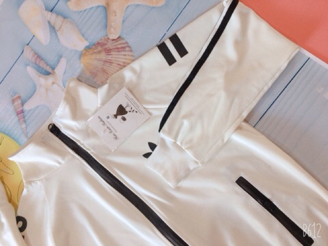 [Mã WASTMAY giảm 15% tối đa 30K đơn 150K] Áo khoác bomber thể thao phối logo | BigBuy360 - bigbuy360.vn