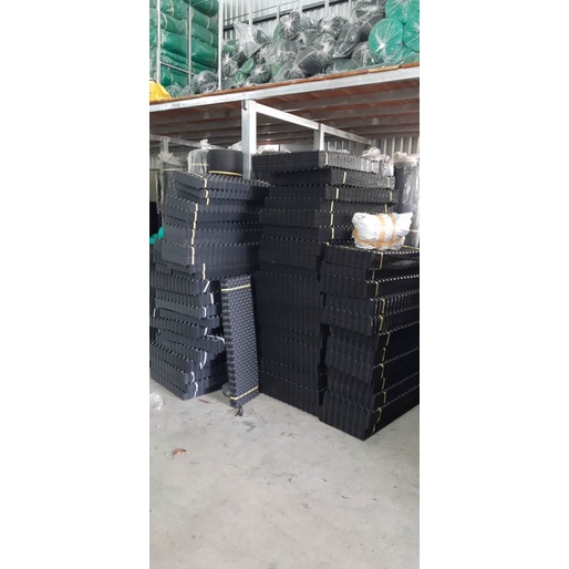 Bầu ươm v6 cắt theo số lượng khách đặt tặng kèm ốc vít