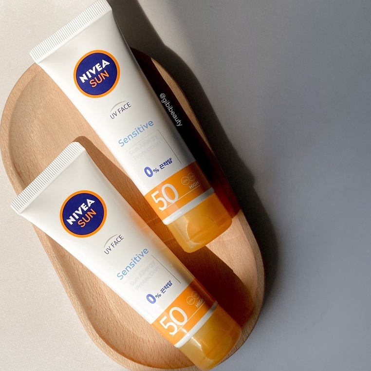 Kem chống nắng NIVEA Soothing Sensitive SPF50+ PA++++