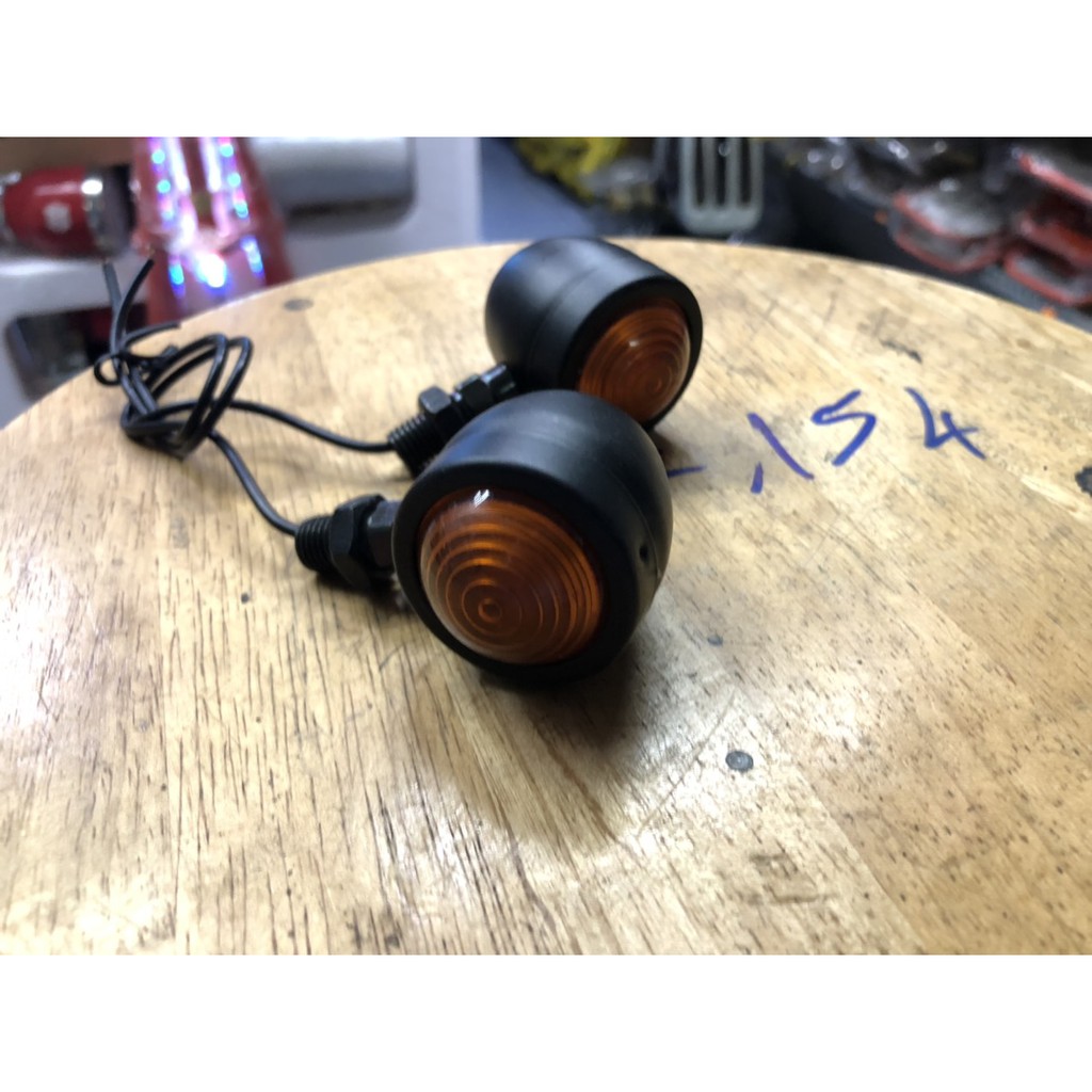 Tai xinhan hột vịt nhỏ cho anh em độ chế xe 67-cub-moto..đen nhám -