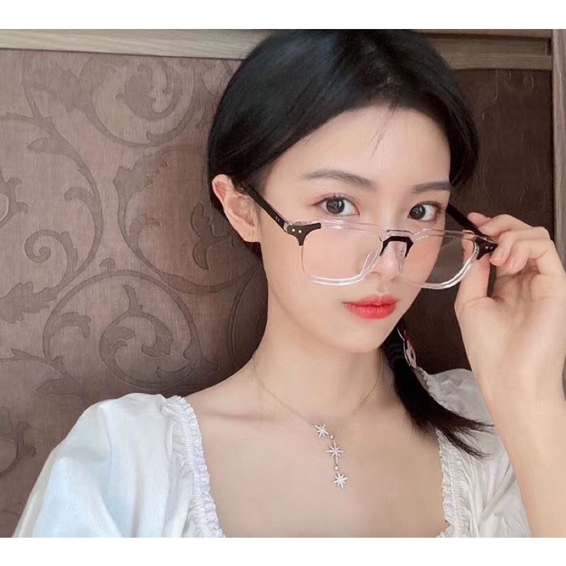 Kính màu tình yêu hàn quốc