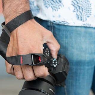 Dây Đeo Máy Ảnh Peak Design Cuff Camera Wrist (Đen)