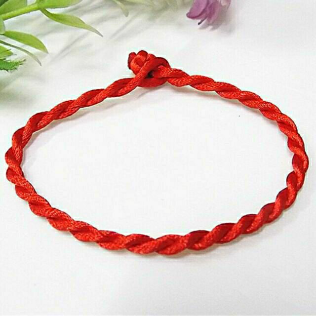 Vòng Chỉ Đỏ May Mắn