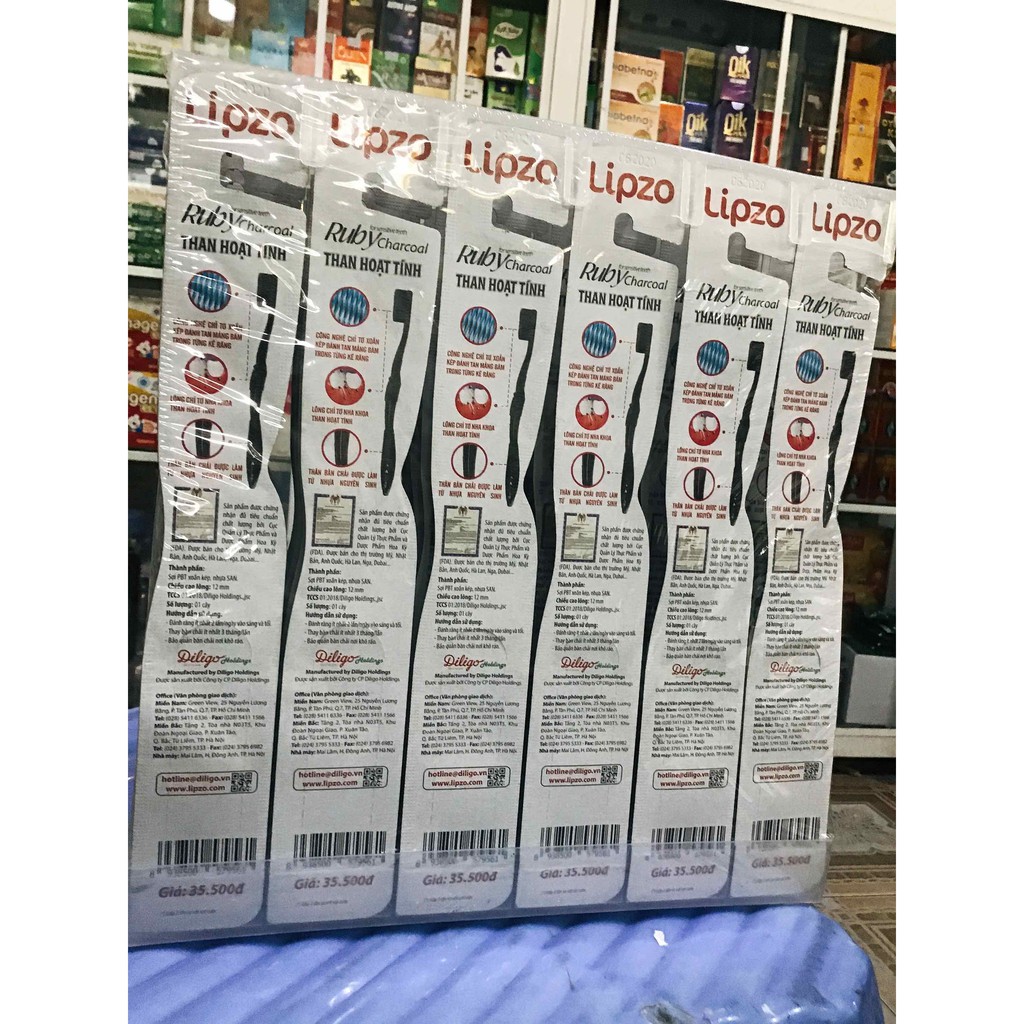 Bàn chải đánh răng Lipzo Ruby Charcoal thanh hoạt tính