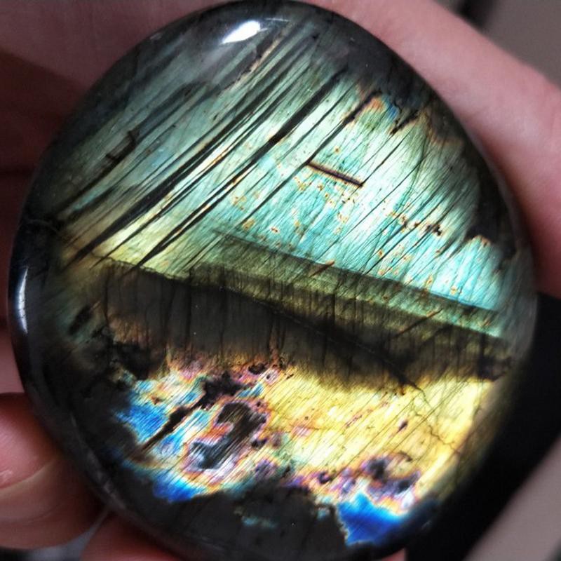 Đá thạch anh labradorite trang trí sang trọng độc đáo